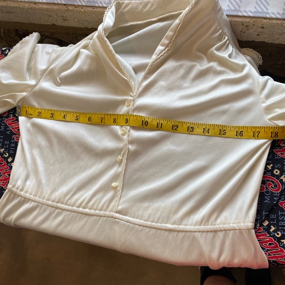 SOLD!! VINTAGE 60s 70s SATIN WHITE BUTTON UP BABYDOLL DRESS - Picture 6 of 8